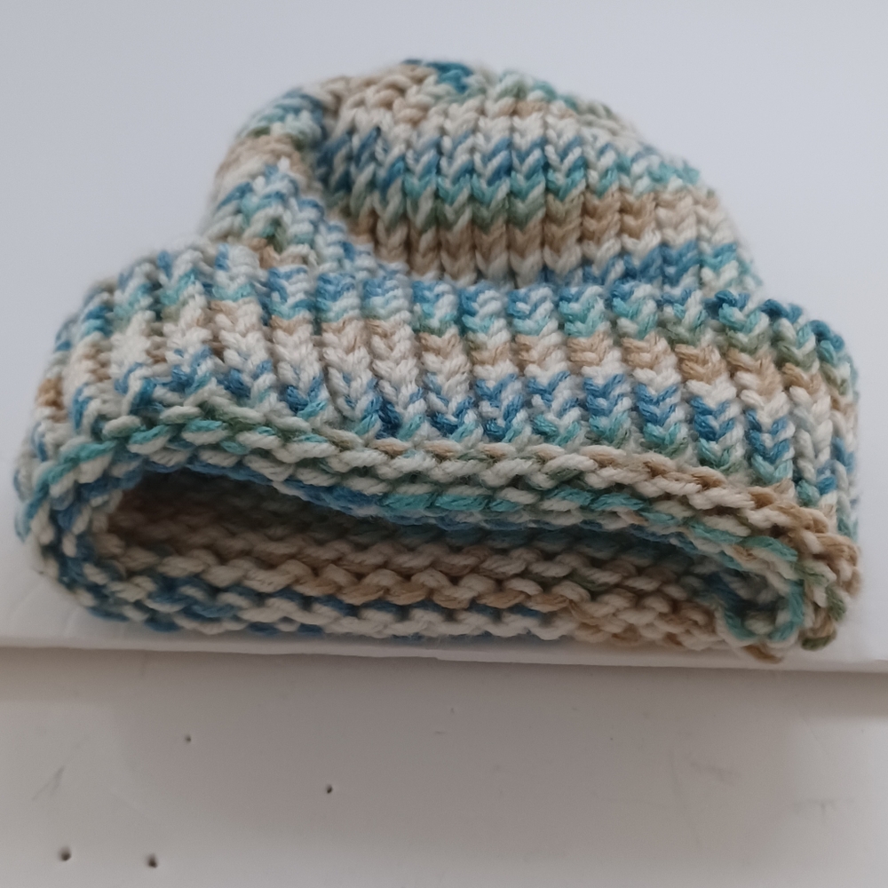 NWOT Hand Made Knitted Toboggan Hat Girls tan blue green white